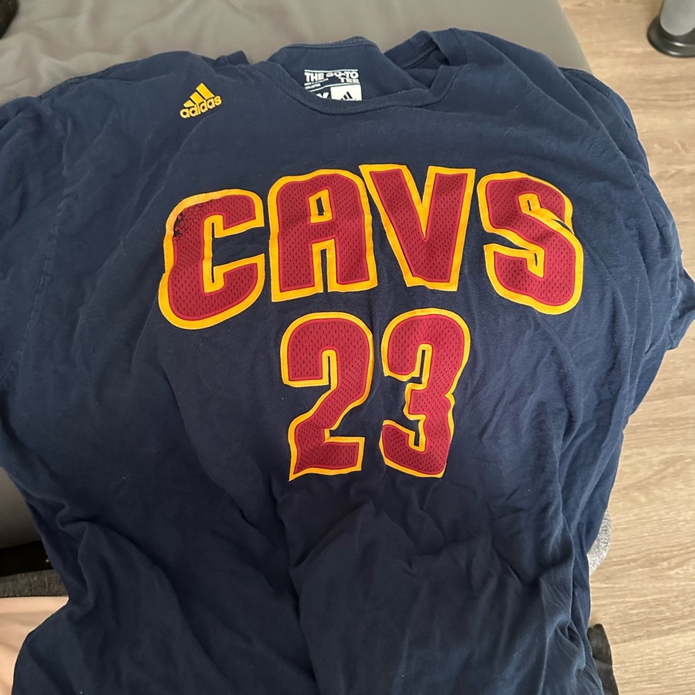 Cavs shirt